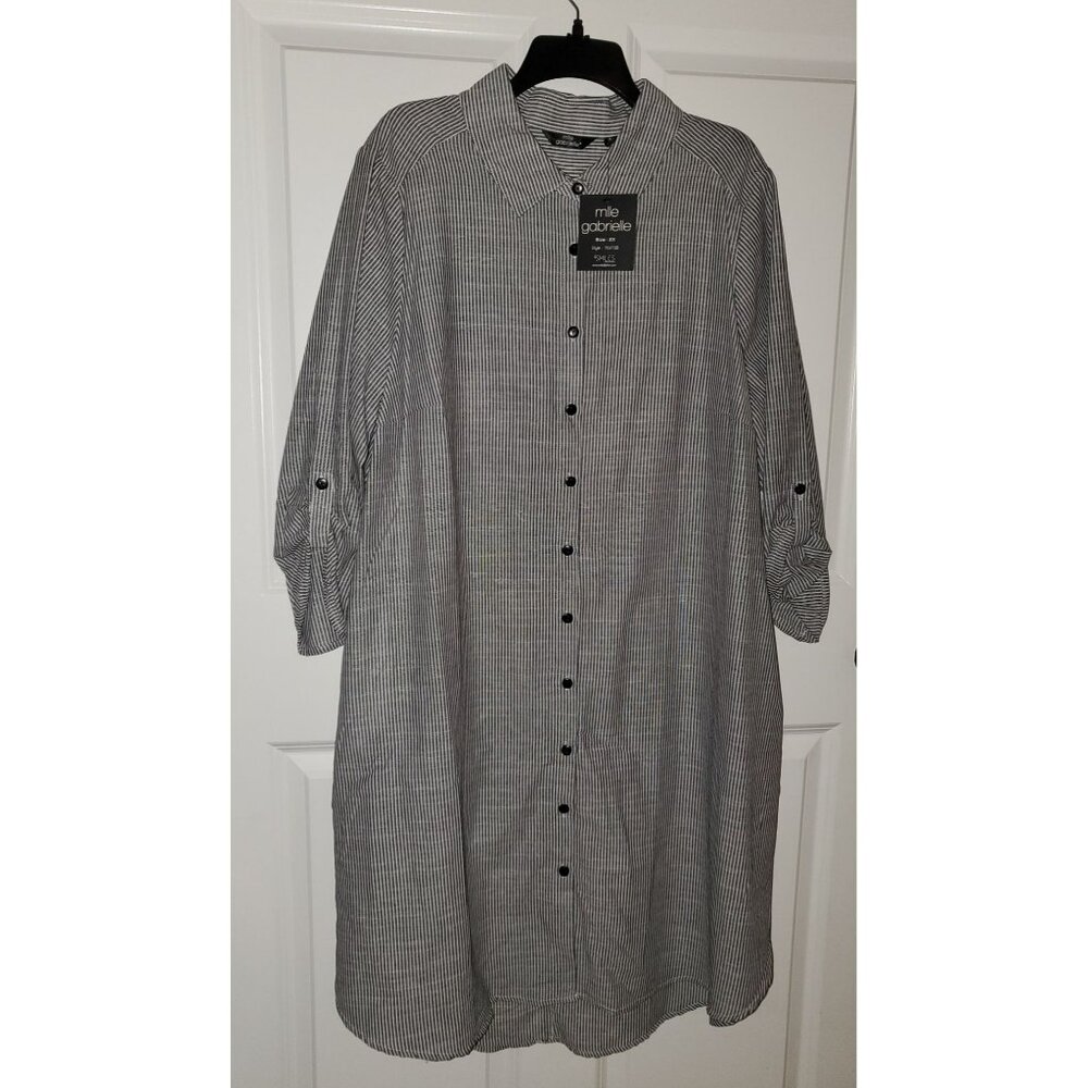 Mlle Gabrielle New with tags Black/White Pin Stripe Collared Dress 2X Plus Size